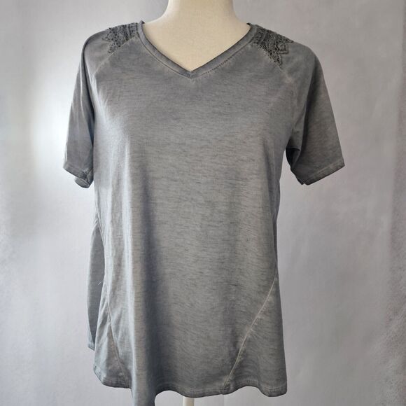 EST 1946 Sz S NWT Distressed Blue Boutique Top Lace Up Back Crotchet Trim Hi Lo - Picture 1 of 4